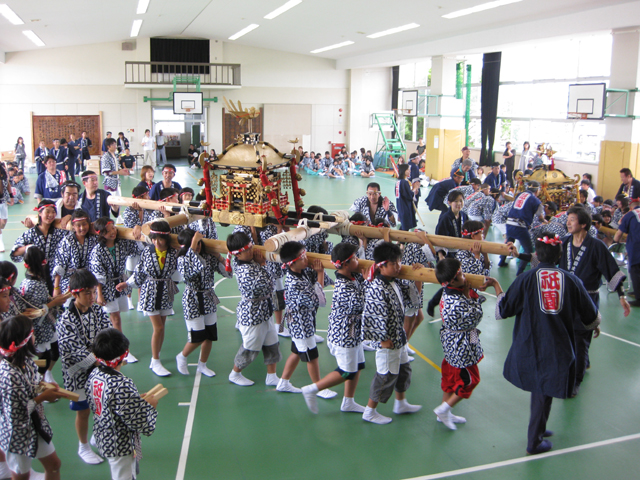 御厨神社のみこし