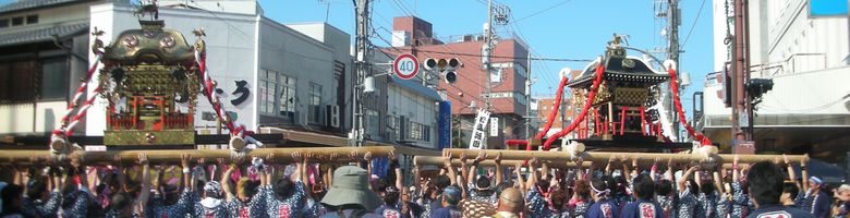 平成23年　御厨神社みこしと松阪神社みこしの練りこみ