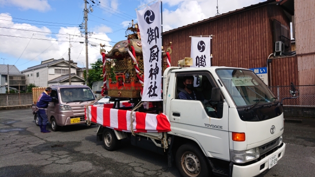 トラックに載せて牛銀さん